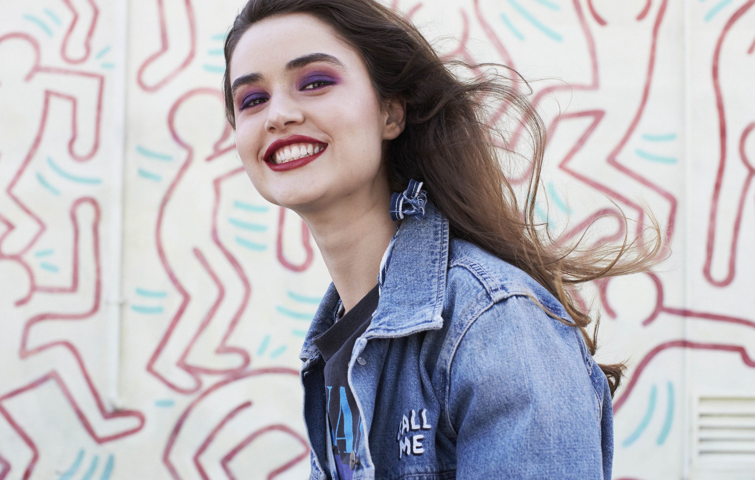 SMILE LIKE NO ONES WATCHING.